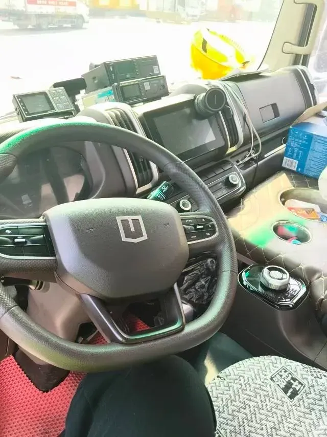 2025 Geely Galaxy L7 1.5L 112HP L4 1DHT PHEV 18.4KWH,autocango,china used car exporter,china ev exporter,chinese used car exporter,chinese used ev exporter