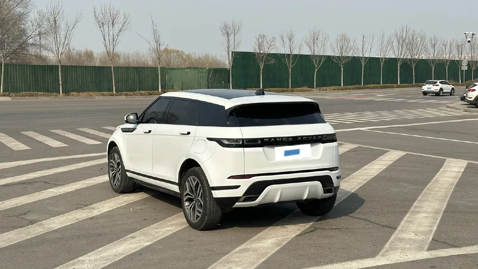 2023 Land Rover Range Rover Evoque 1.5T 200HP L3 8AT PHEV 15.5KWH,autocango,china used car exporter,china ev exporter,chinese used car exporter,chinese used ev exporter