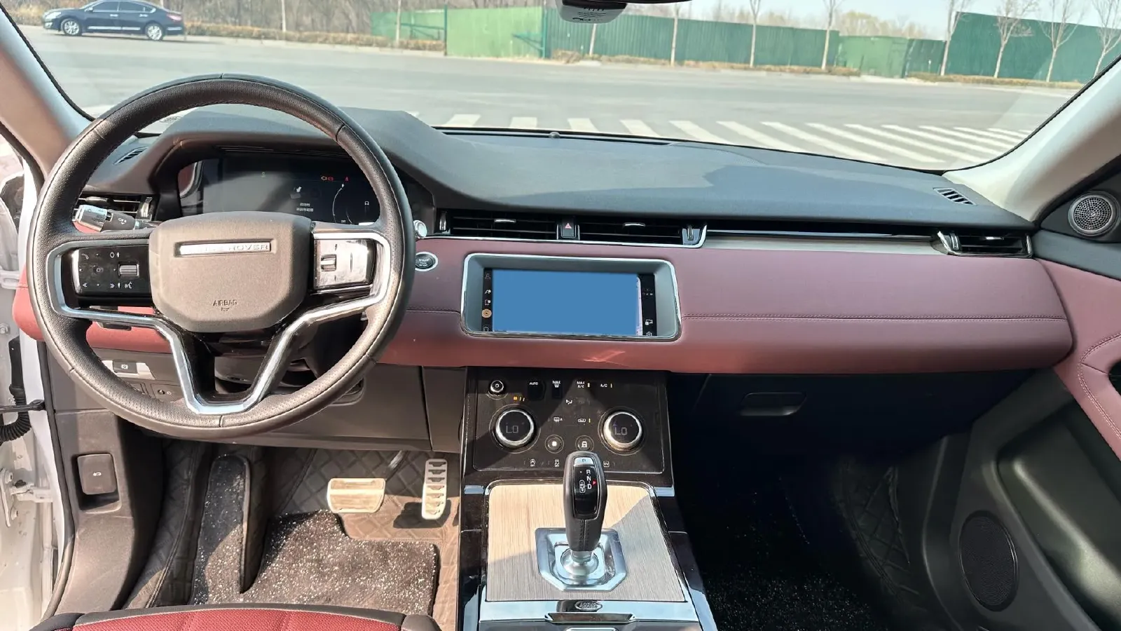 2023 Land Rover Range Rover Evoque 1.5T 200HP L3 8AT PHEV 15.5KWH,autocango,china used car exporter,china ev exporter,chinese used car exporter,chinese used ev exporter