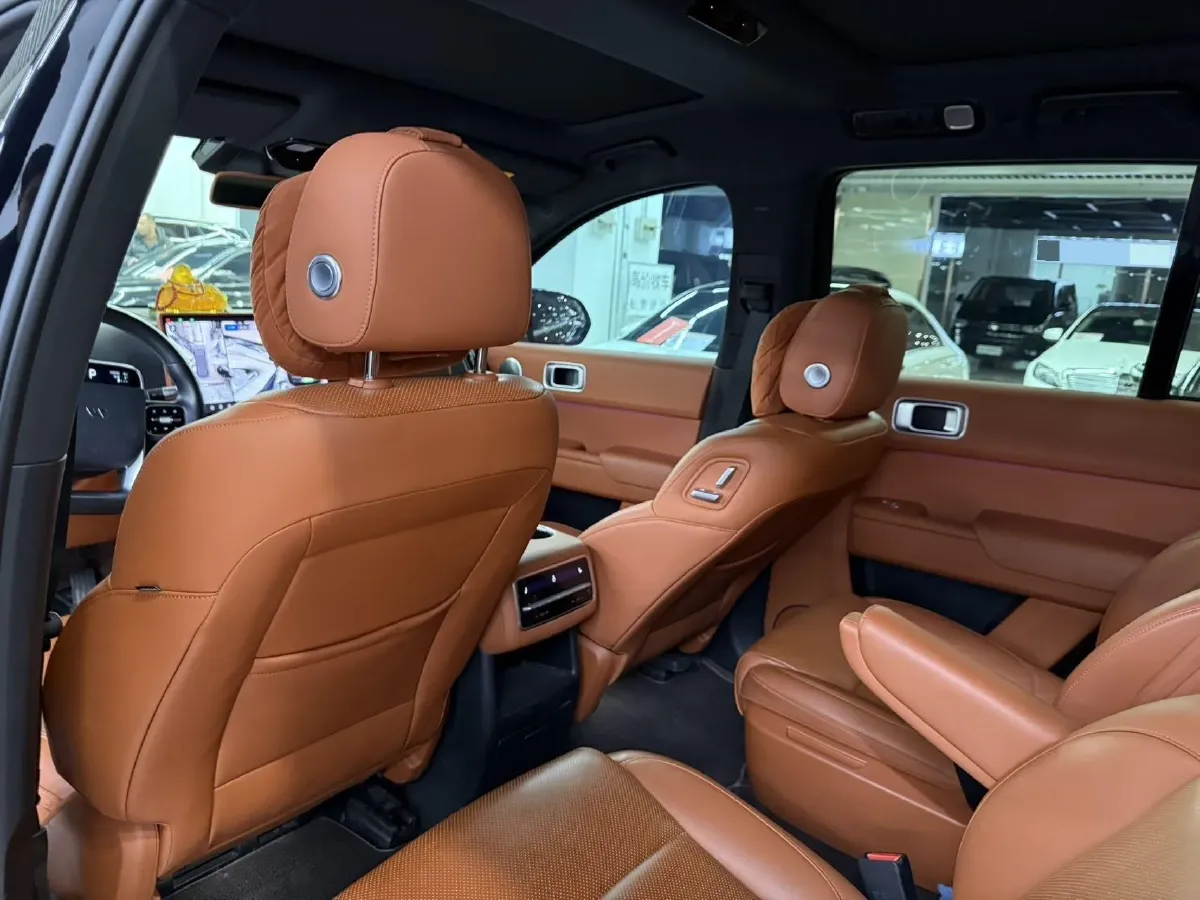 2023 Li L8 Range Extended 154HP REEV 40.9KWH,autocango,china used car exporter,china ev exporter,chinese used car exporter,chinese used ev exporter