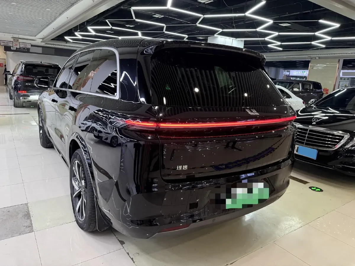 2023 Li L8 Range Extended 154HP REEV 40.9KWH,autocango,china used car exporter,china ev exporter,chinese used car exporter,chinese used ev exporter