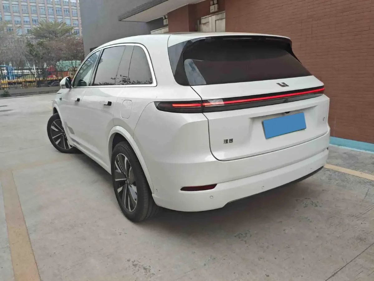 2025 Li L7 Range Extended 154HP REEV,autocango,china used car exporter,china ev exporter,chinese used car exporter,chinese used ev exporter
