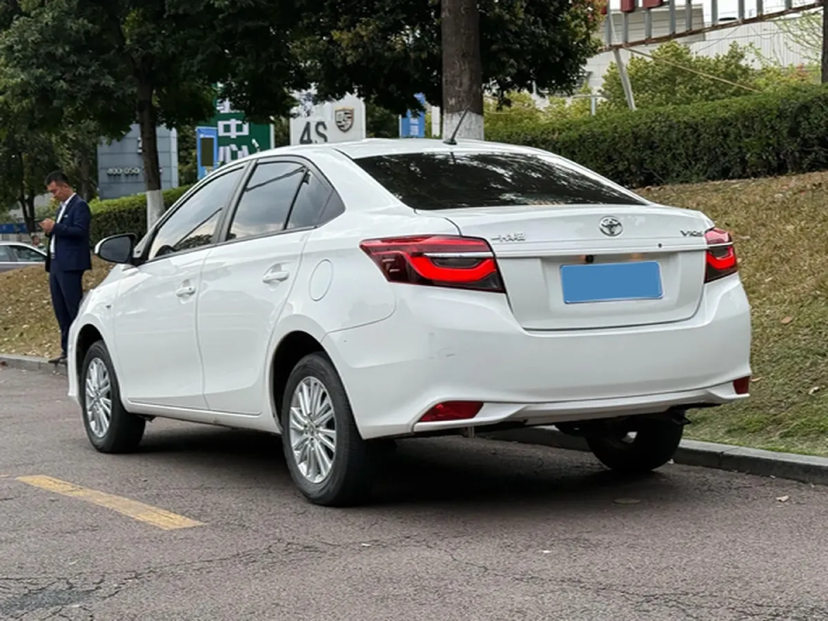 2021 Toyota Vios 1.5L 110HP L4 5MT,autocango,china used car exporter,china ev exporter,chinese used car exporter,chinese used ev exporter