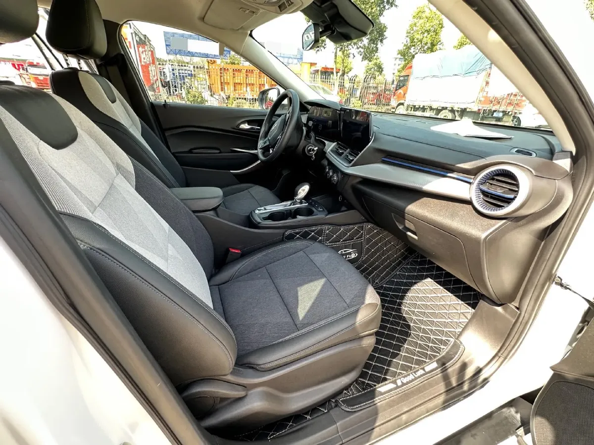 2022 Chevrolet Seeker 1.5T 184HP L4 CVT,autocango,china used car exporter,china ev exporter,chinese used car exporter,chinese used ev exporter