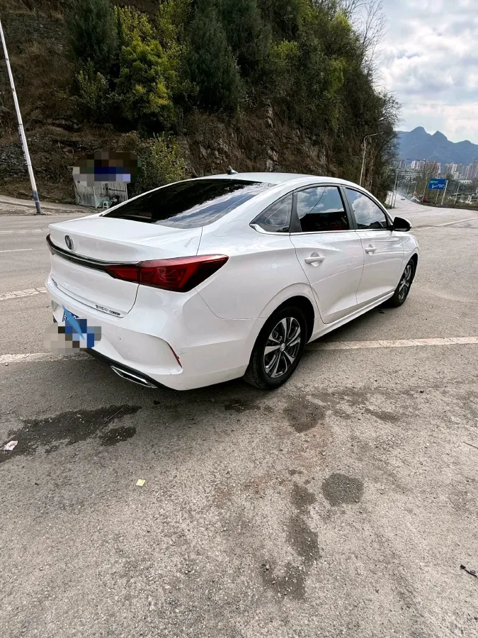 2022 ChangAn Eado 1.6L 128HP L4 5MT,autocango,china used car exporter,china ev exporter,chinese used car exporter,chinese used ev exporter