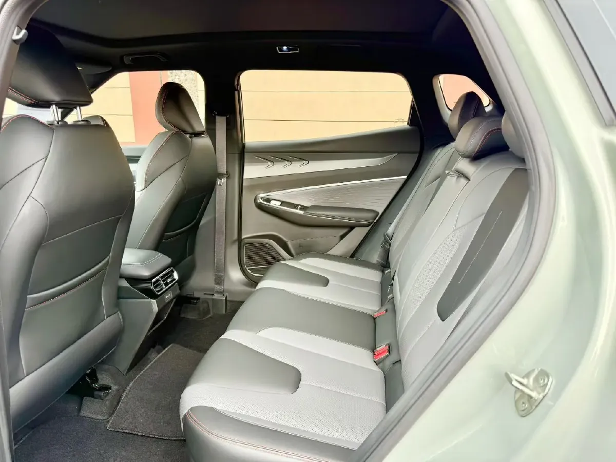 2023 Geely Azkarra 1.5T 181HP L4 7DCT,autocango,china used car exporter,china ev exporter,chinese used car exporter,chinese used ev exporter