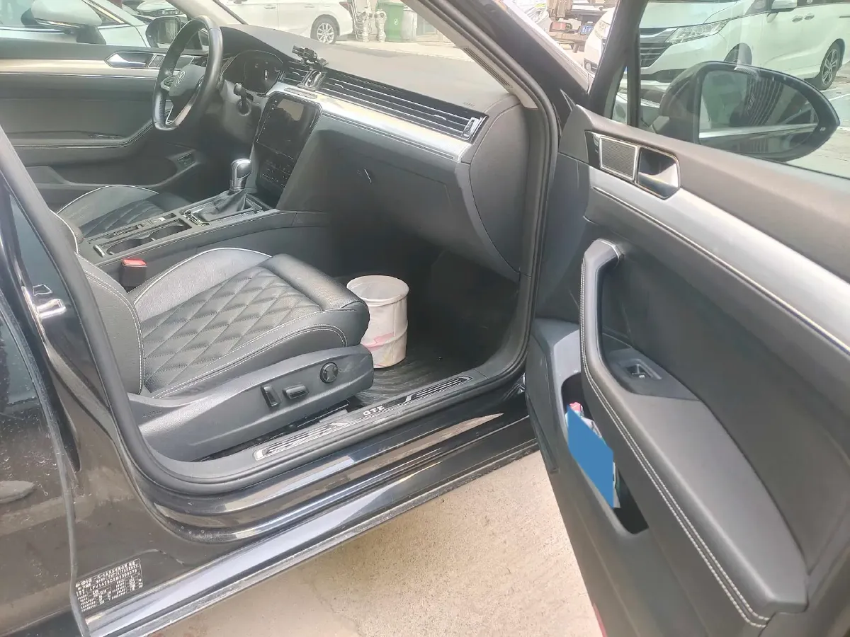 2022 Volkswagen Magotan GTE 1.4T 150HP L4 6DCT PHEV 13KWH,autocango,china used car exporter,china ev exporter,chinese used car exporter,chinese used ev exporter