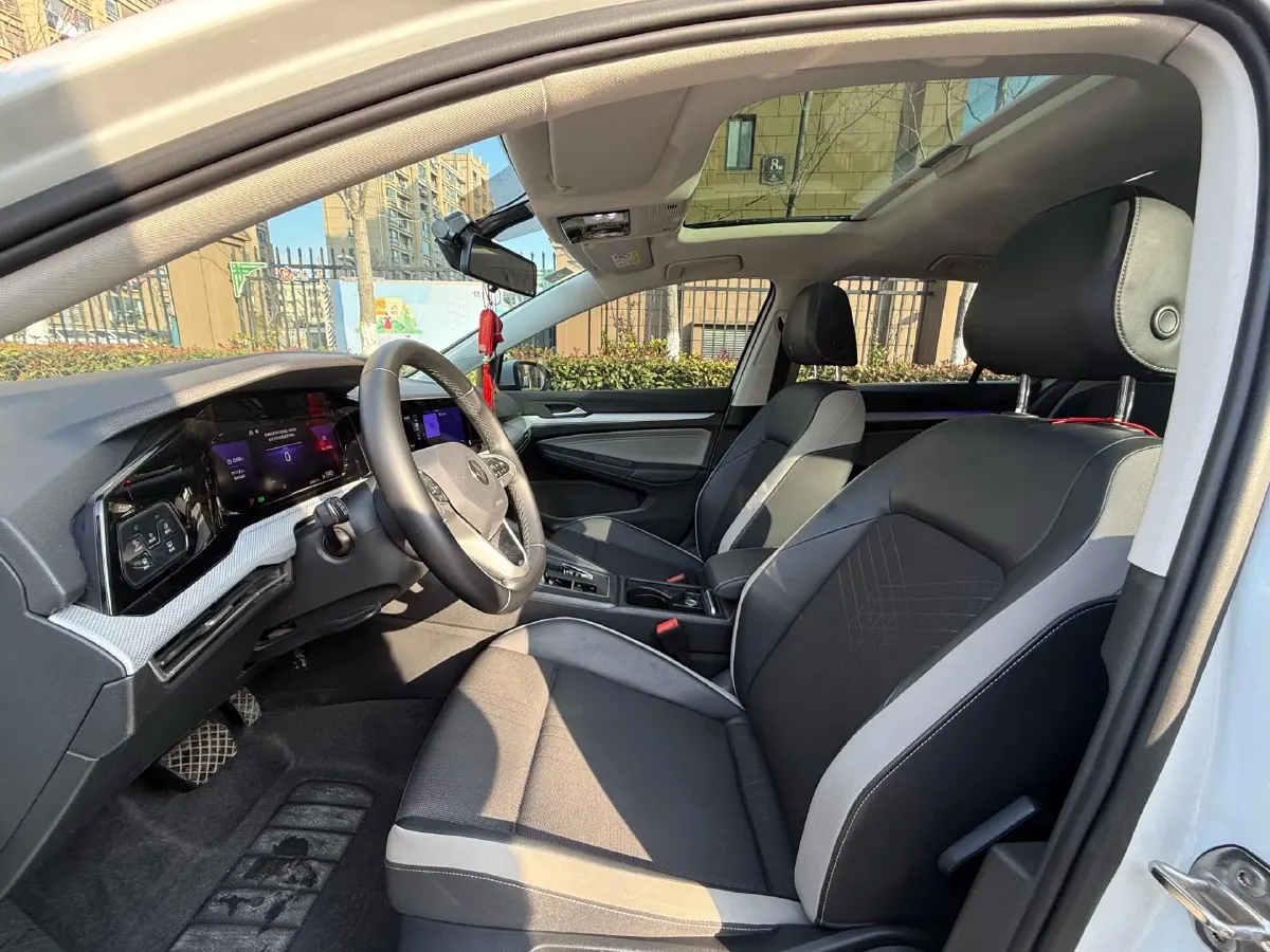 2021 Volkswagen Golf 1.4T 150HP L4 7DCT,autocango,china used car exporter,china ev exporter,chinese used car exporter,chinese used ev exporter