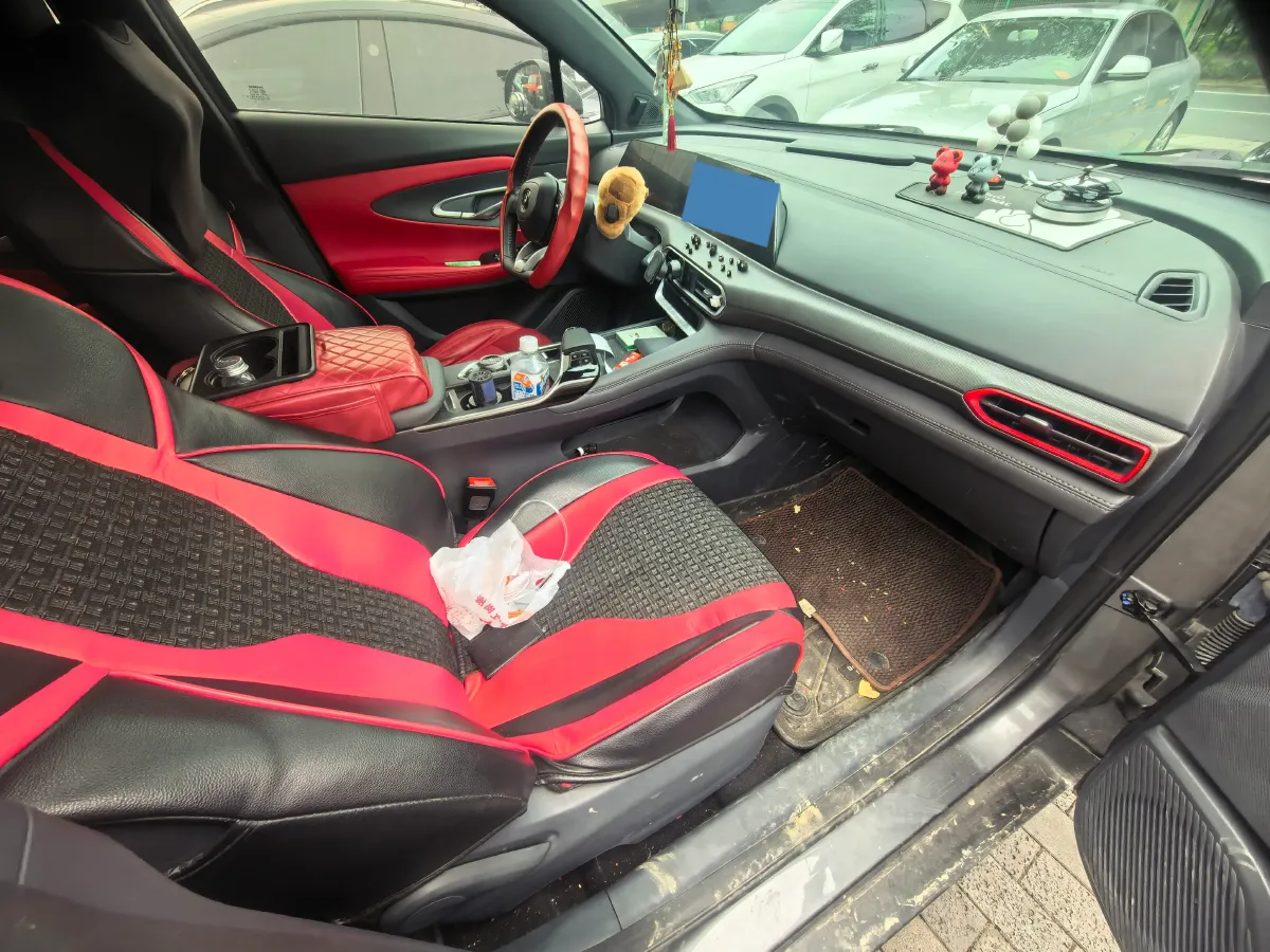 2020 ChangAn UNI-T 1.5T 180HP L4 7DCT,autocango,china used car exporter,china ev exporter,chinese used car exporter,chinese used ev exporter