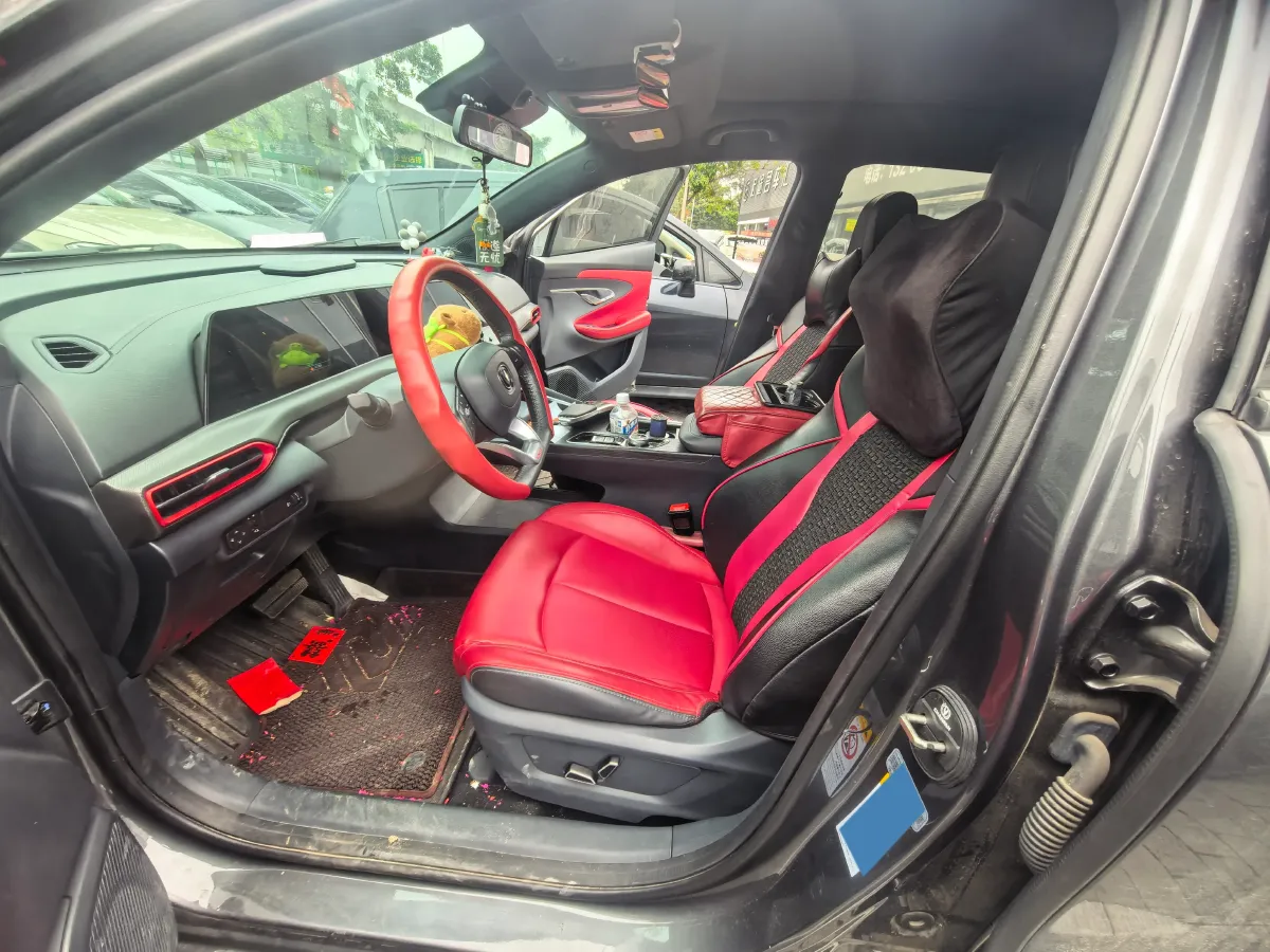 2020 ChangAn UNI-T 1.5T 180HP L4 7DCT,autocango,china used car exporter,china ev exporter,chinese used car exporter,chinese used ev exporter