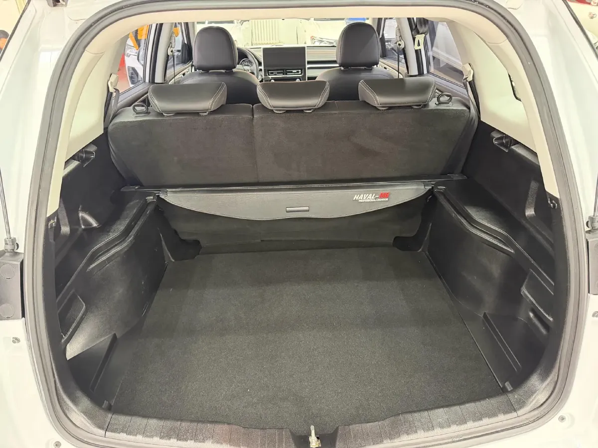 2021 Haval M6 1.5T 150HP L4 7DCT,autocango,china used car exporter,china ev exporter,chinese used car exporter,chinese used ev exporter