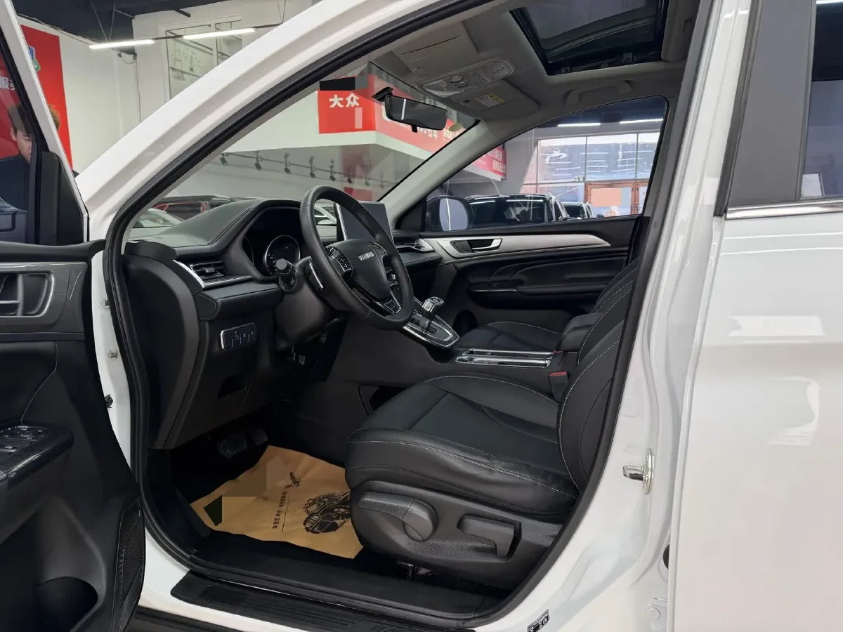 2021 Haval M6 1.5T 150HP L4 7DCT,autocango,china used car exporter,china ev exporter,chinese used car exporter,chinese used ev exporter