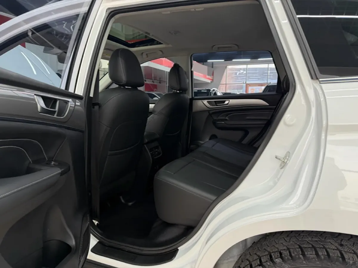 2021 Haval M6 1.5T 150HP L4 7DCT,autocango,china used car exporter,china ev exporter,chinese used car exporter,chinese used ev exporter