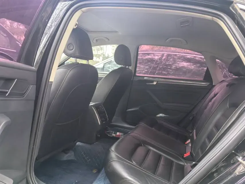 2017 Volkswagen Passat 1.8T 180HP L4 7DCT,autocango,china used car exporter,china ev exporter,chinese used car exporter,chinese used ev exporter