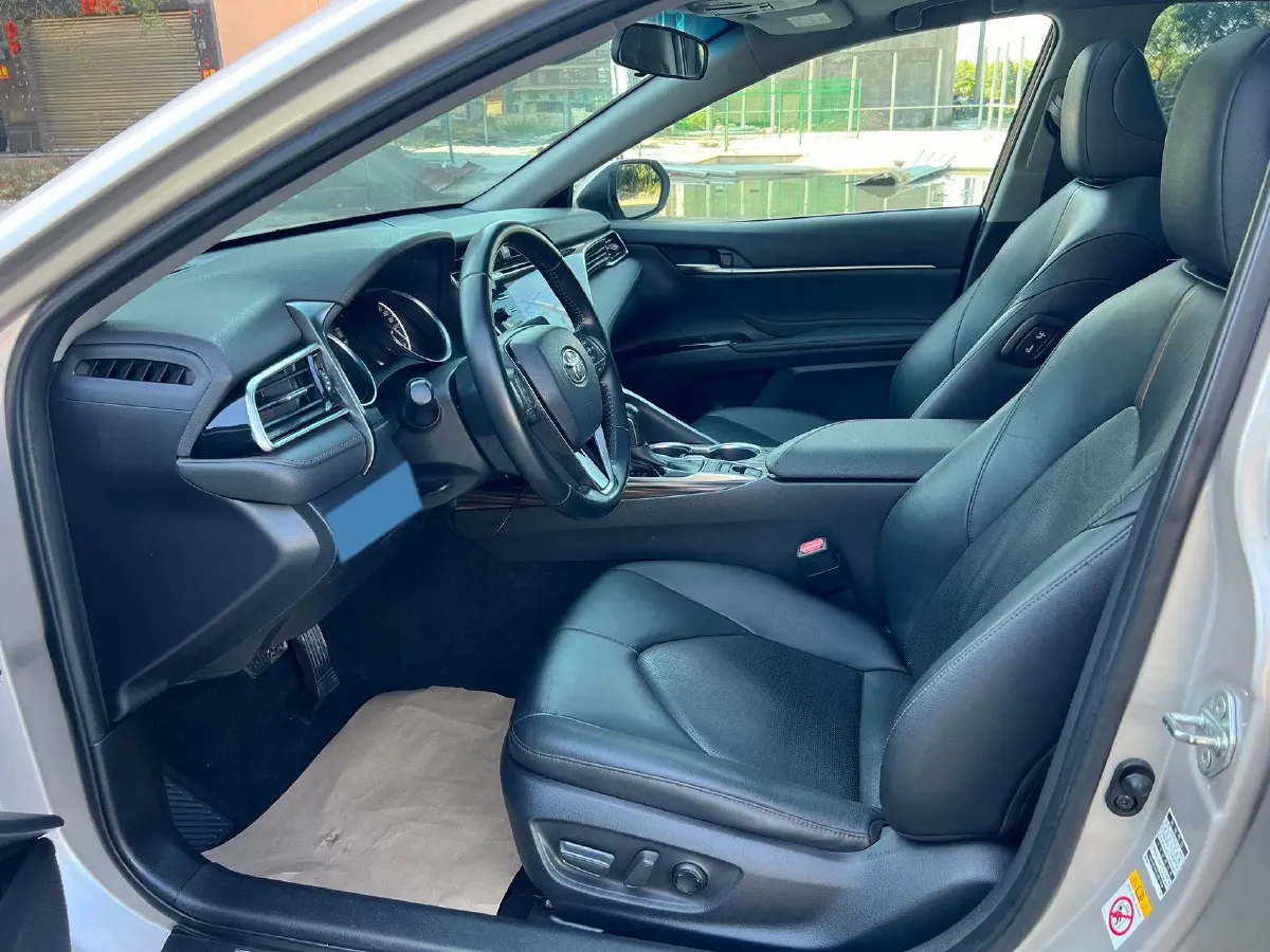 2019 Toyota Camry 2.5L 209HP L4 8AT,autocango,china used car exporter,china ev exporter,chinese used car exporter,chinese used ev exporter