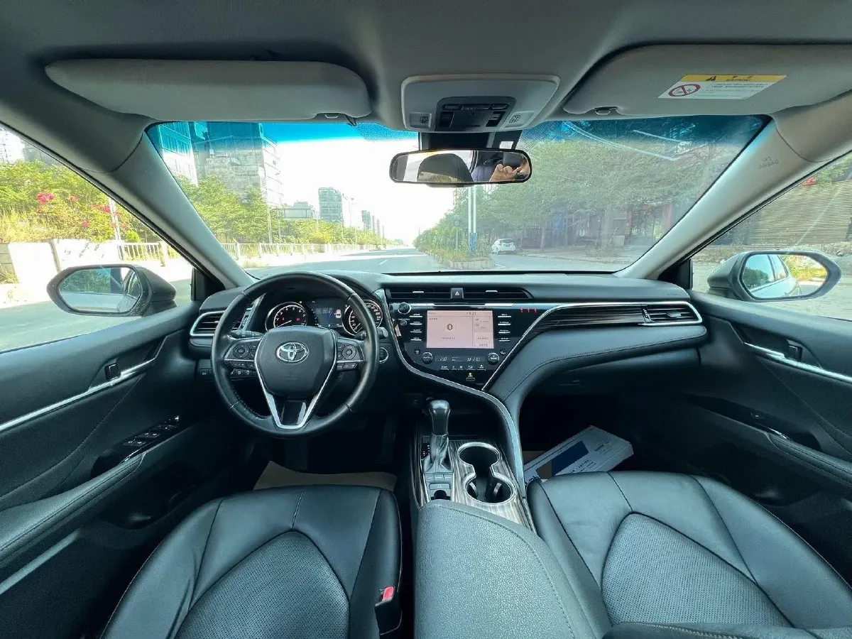 2019 Toyota Camry 2.5L 209HP L4 8AT,autocango,china used car exporter,china ev exporter,chinese used car exporter,chinese used ev exporter