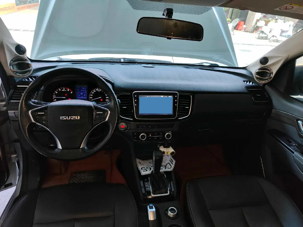 2019 Isuzu D-MAX 3.0T 177HP L4 6AT,autocango,china used car exporter,china ev exporter,chinese used car exporter,chinese used ev exporter