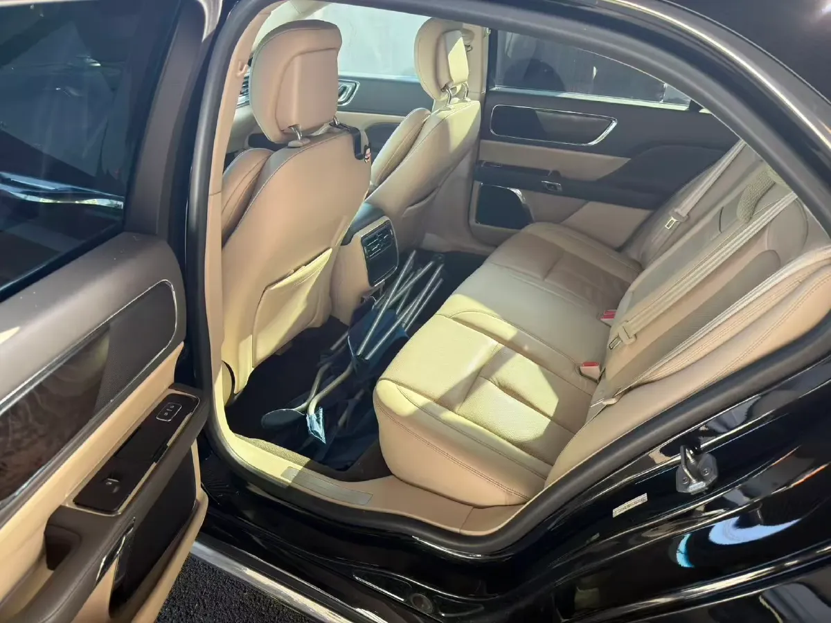 2018 Lincoln Continental 2.0T 261HP L4 6AT,autocango,china used car exporter,china ev exporter,chinese used car exporter,chinese used ev exporter