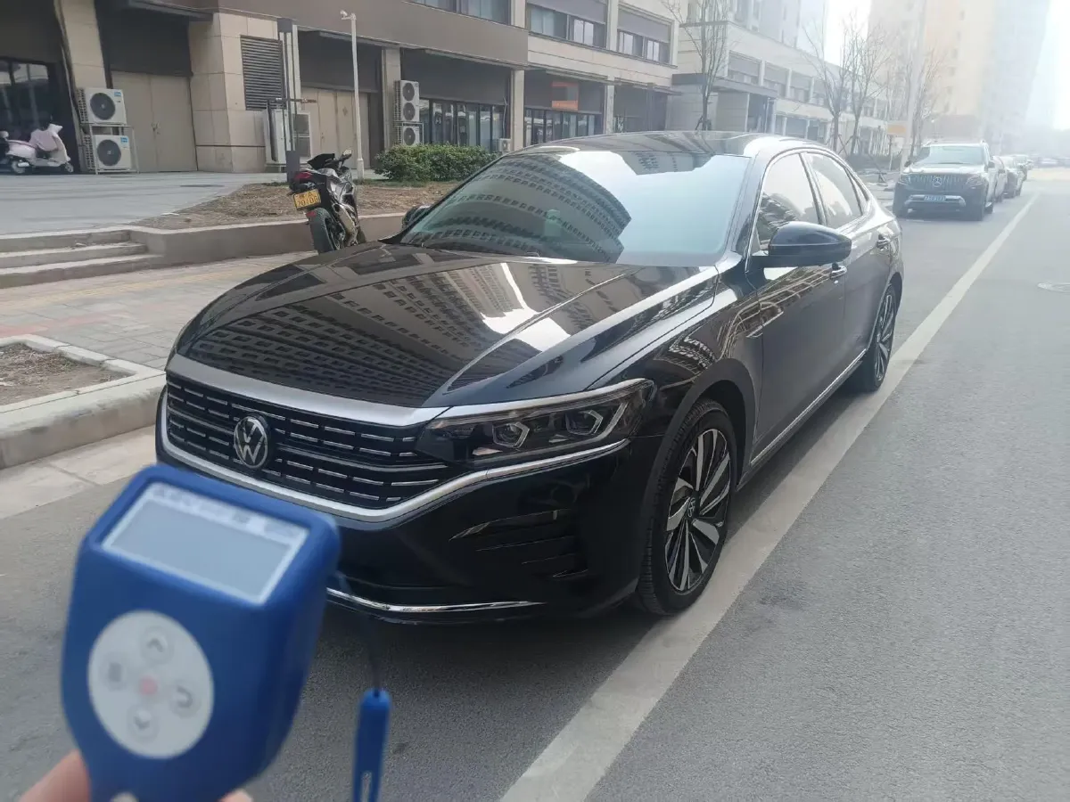 2024 Volkswagen Passat 2.0T 220HP L4 7DCT,autocango,china used car exporter,china ev exporter,chinese used car exporter,chinese used ev exporter
