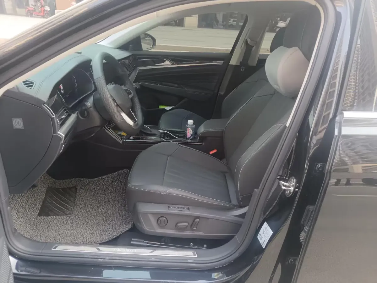 2024 Volkswagen Passat 2.0T 220HP L4 7DCT,autocango,china used car exporter,china ev exporter,chinese used car exporter,chinese used ev exporter