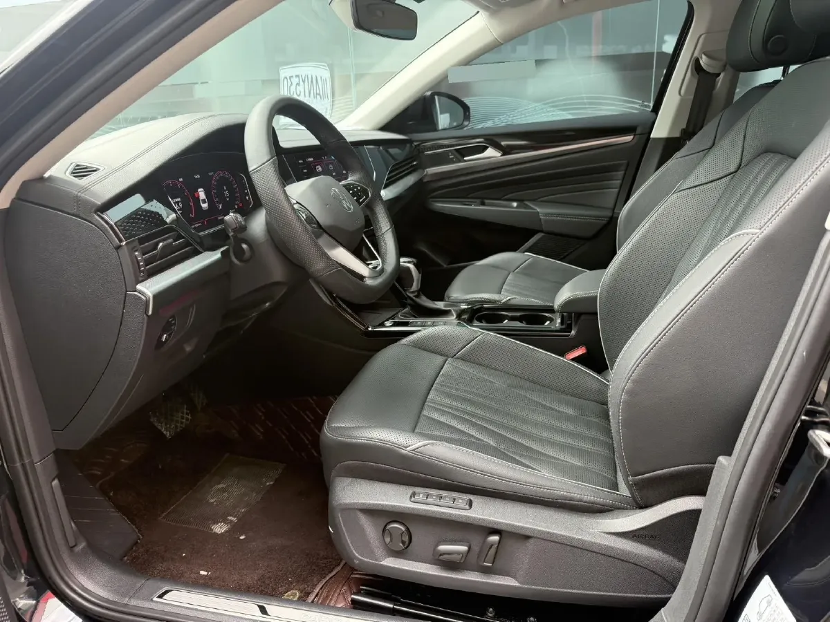 2023 Volkswagen Passat 2.0T 186HP L4 7DCT,autocango,china used car exporter,china ev exporter,chinese used car exporter,chinese used ev exporter