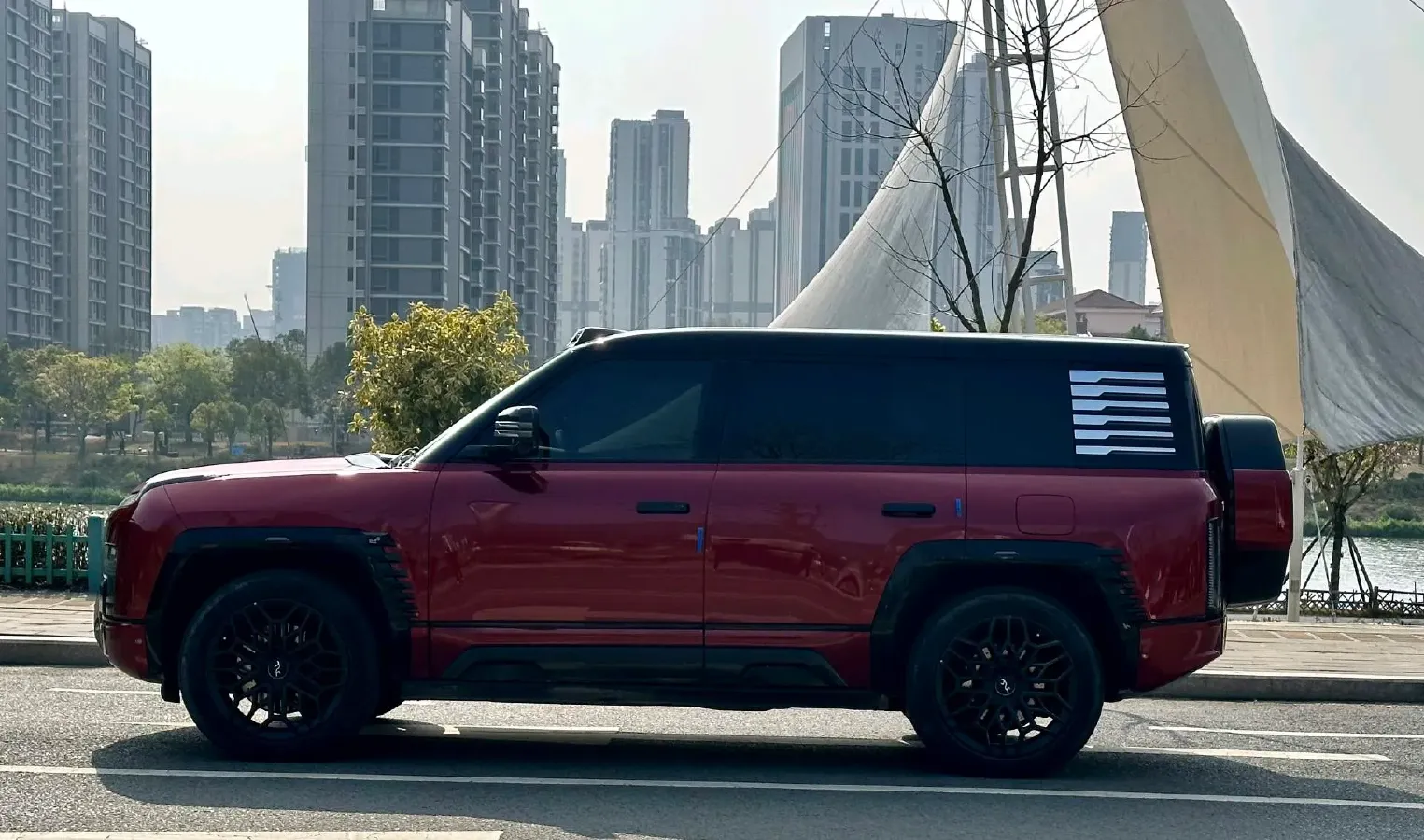 2023 YangWang U8 2.0T 272HP L4 REEV 49.05KWH,autocango,china used car exporter,china ev exporter,chinese used car exporter,chinese used ev exporter