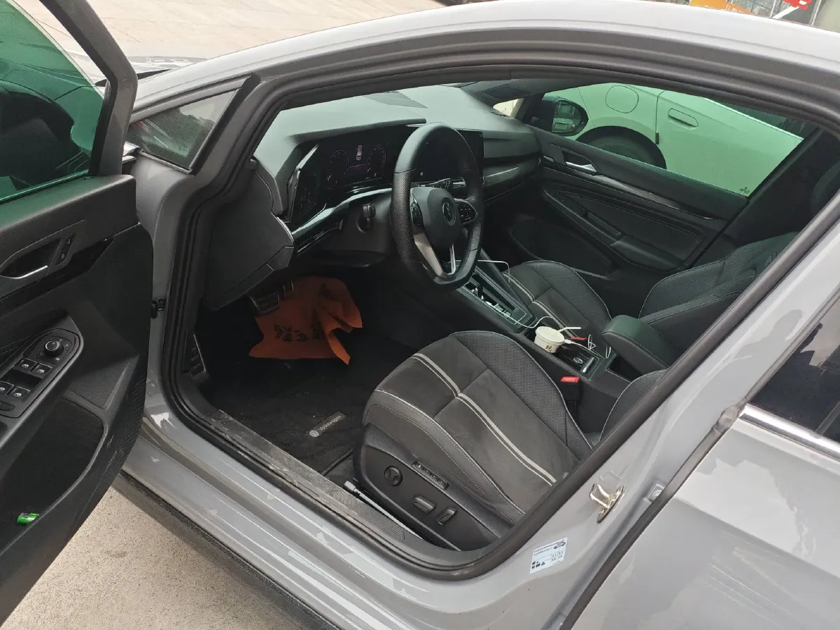 2023 Volkswagen Golf 1.4T 150HP L4 7DCT,autocango,china used car exporter,china ev exporter,chinese used car exporter,chinese used ev exporter