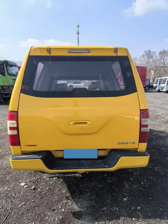 2018 Isuzu RE-MAX Jim 2.0T 204HP L4 5MT,autocango,china used car exporter,china ev exporter,chinese used car exporter,chinese used ev exporter