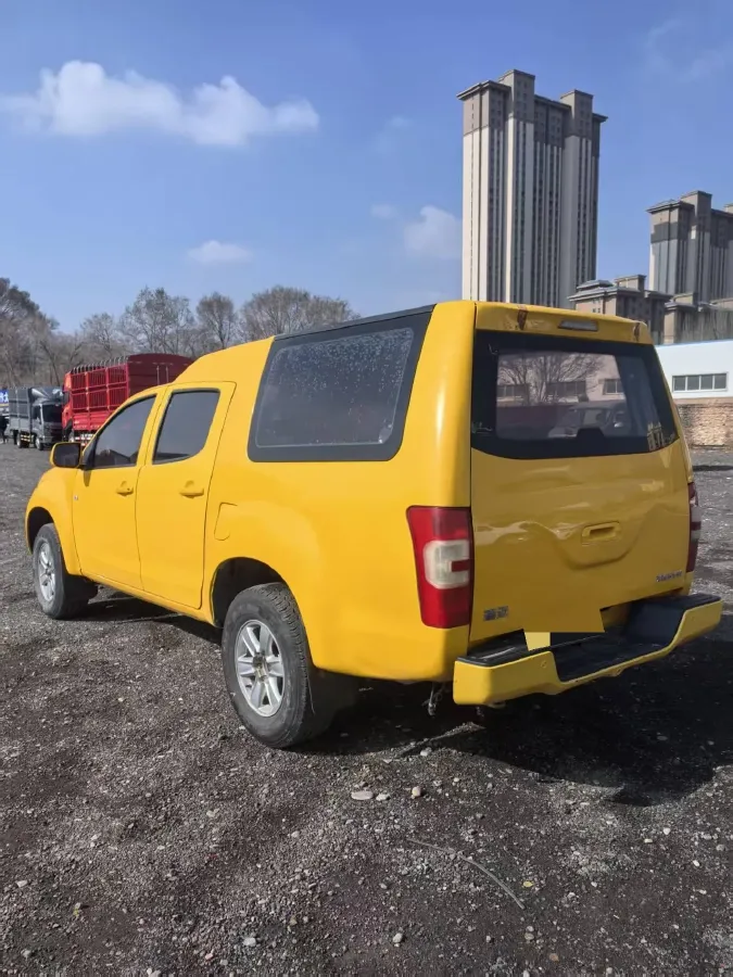 2018 Isuzu RE-MAX Jim 2.0T 204HP L4 5MT,autocango,china used car exporter,china ev exporter,chinese used car exporter,chinese used ev exporter