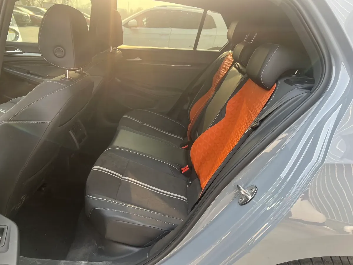 2023 Volkswagen Golf 1.4T 150HP L4 7DCT,autocango,china used car exporter,china ev exporter,chinese used car exporter,chinese used ev exporter