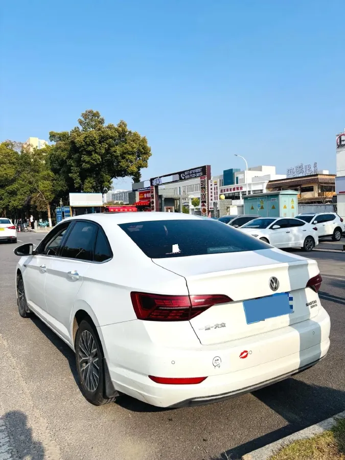 2019 Jeep Renegade 1.3T 173HP L4 7DCT,autocango,china used car exporter,china ev exporter,chinese used car exporter,chinese used ev exporter