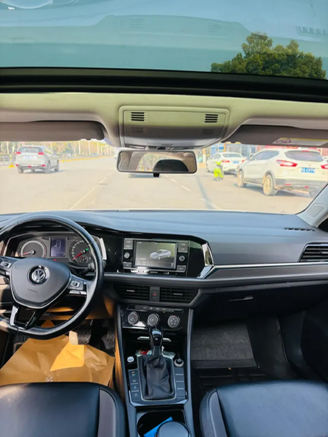 2019 Jeep Renegade 1.3T 173HP L4 7DCT,autocango,china used car exporter,china ev exporter,chinese used car exporter,chinese used ev exporter