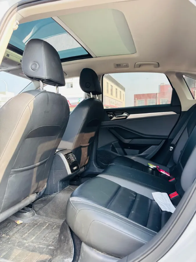 2019 Jeep Renegade 1.3T 173HP L4 7DCT,autocango,china used car exporter,china ev exporter,chinese used car exporter,chinese used ev exporter