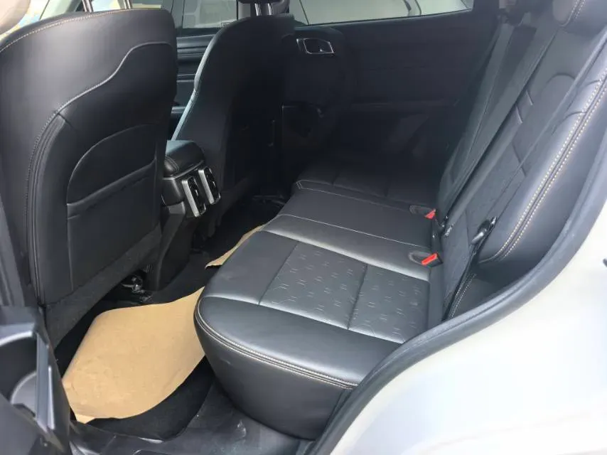 2022 Citroen C5 Aircross 1.8T 211HP L4 8AT,autocango,china used car exporter,china ev exporter,chinese used car exporter,chinese used ev exporter