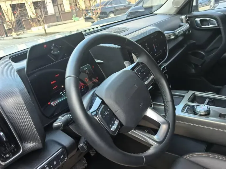 2022 Citroen C5 Aircross 1.8T 211HP L4 8AT,autocango,china used car exporter,china ev exporter,chinese used car exporter,chinese used ev exporter