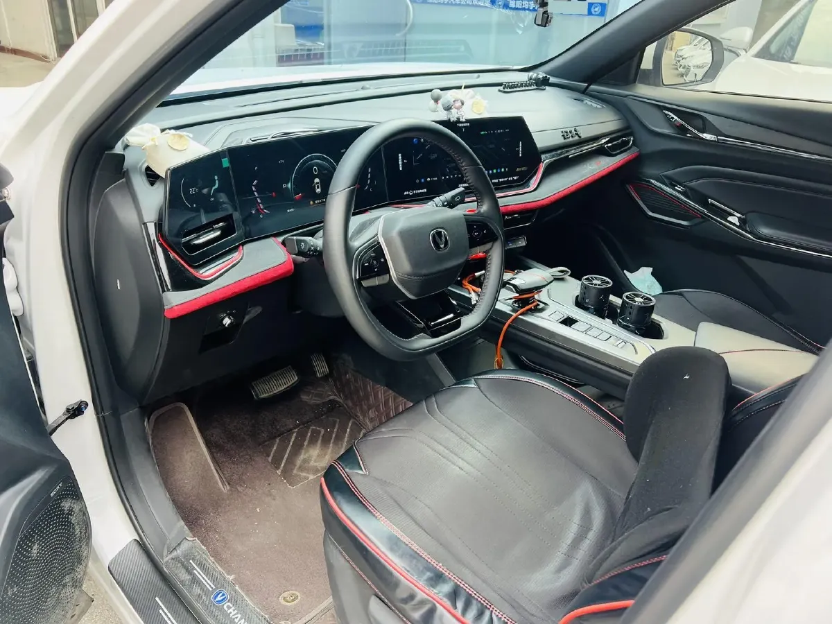 2024 ChangAn X5 PLUS 1.5T 188HP L4 7DCT,autocango,china used car exporter,china ev exporter,chinese used car exporter,chinese used ev exporter