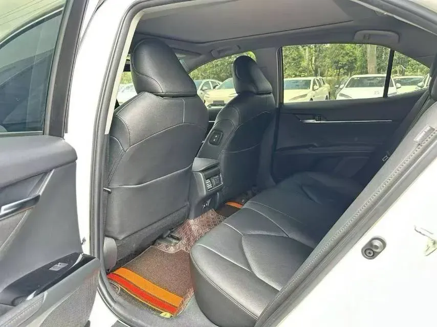 2021 Toyota Camry 2.5L 209HP L4 8AT,autocango,china used car exporter,china ev exporter,chinese used car exporter,chinese used ev exporter