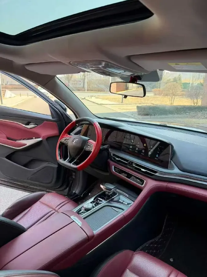 2022 ChangAn CS75 Plus 2.0T 233HP L4 8AT,autocango,china used car exporter,china ev exporter,chinese used car exporter,chinese used ev exporter