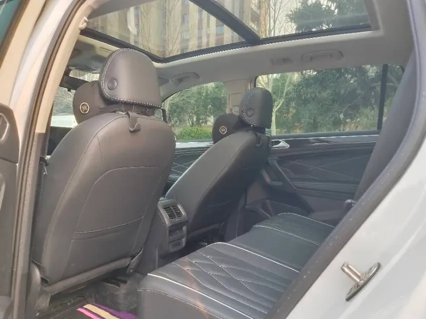 2023 Volkswagen Tiguan L 1.5T 160HP L4 7DCT,autocango,china used car exporter,china ev exporter,chinese used car exporter,chinese used ev exporter