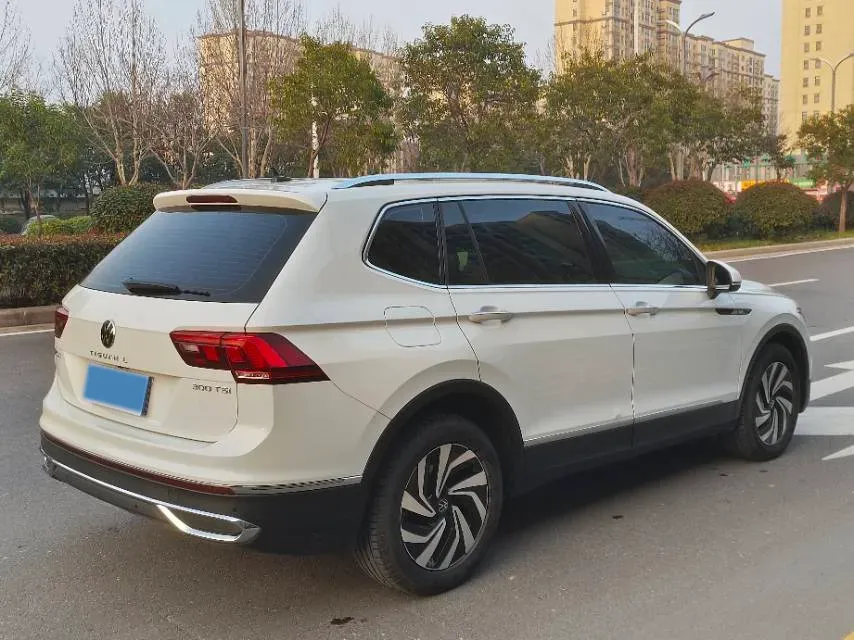 2023 Volkswagen Tiguan L 1.5T 160HP L4 7DCT,autocango,china used car exporter,china ev exporter,chinese used car exporter,chinese used ev exporter