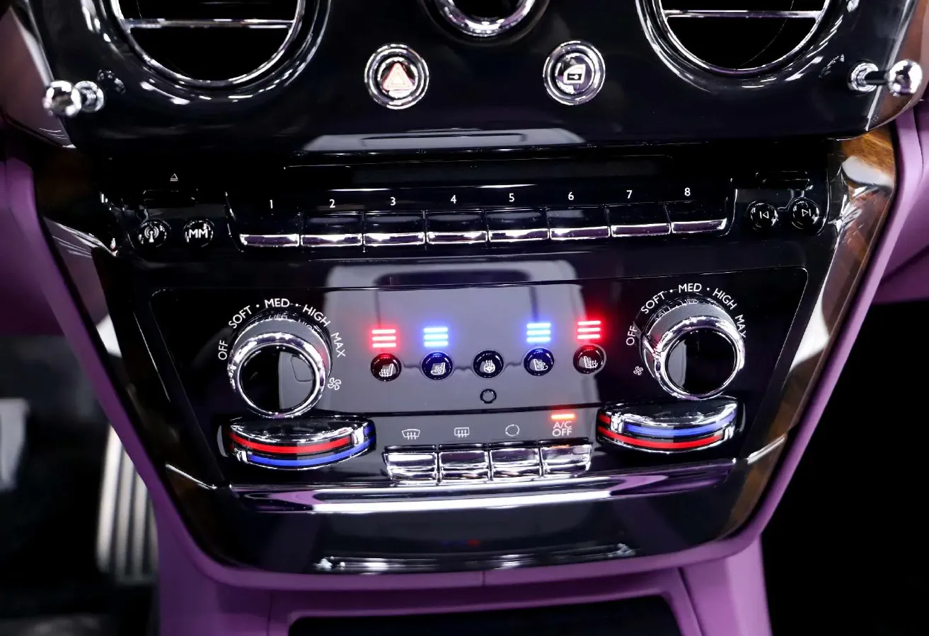 2018 Rolls-Royce Phantom 6.7T 571HP V12 8AT,autocango,china used car exporter,china ev exporter,chinese used car exporter,chinese used ev exporter