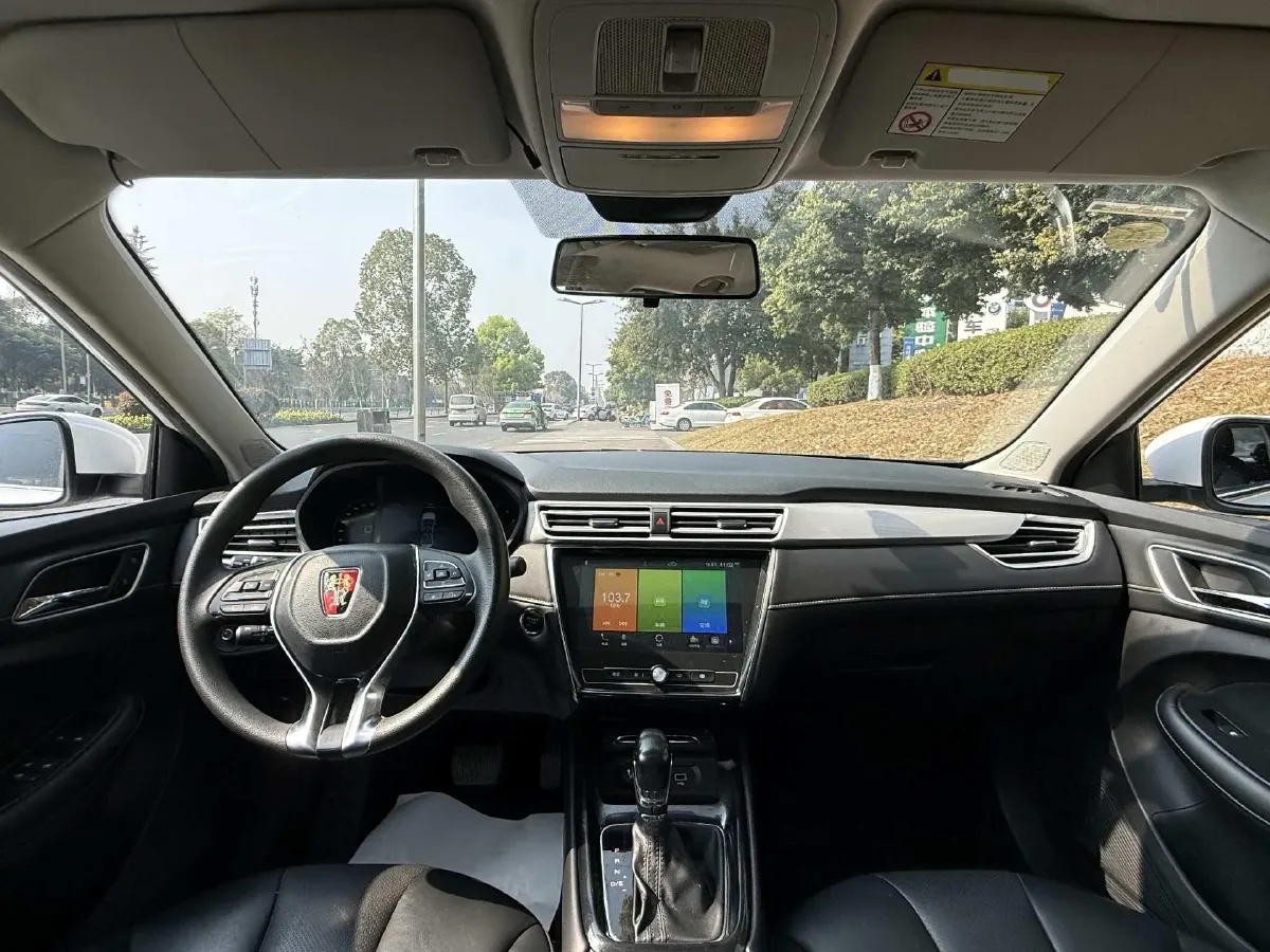 2020 Roewe i5 1.5L 120HP L4 CVT,autocango,china used car exporter,china ev exporter,chinese used car exporter,chinese used ev exporter