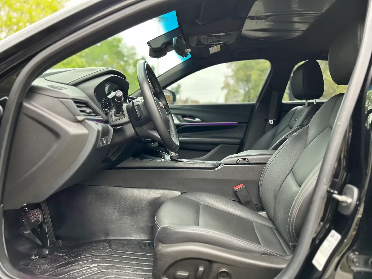 2022 Cadillac CT4 2.0T 237HP L4 8AT,autocango,china used car exporter,china ev exporter,chinese used car exporter,chinese used ev exporter