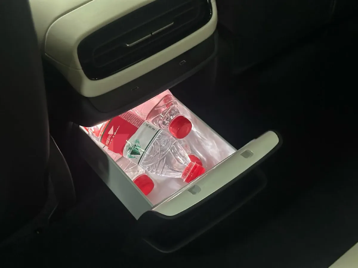 2024 MI SU7 BEV 73.6KWH,autocango,china used car exporter,china ev exporter,chinese used car exporter,chinese used ev exporter