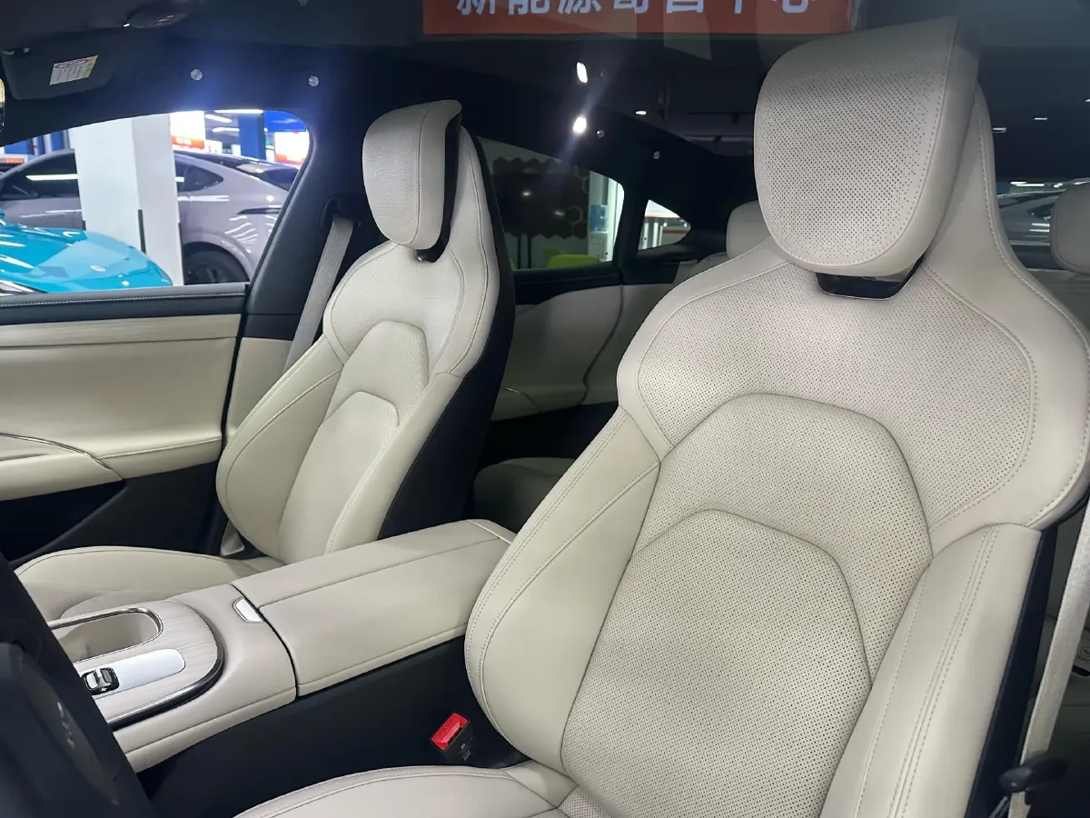 2024 MI SU7 BEV 73.6KWH,autocango,china used car exporter,china ev exporter,chinese used car exporter,chinese used ev exporter