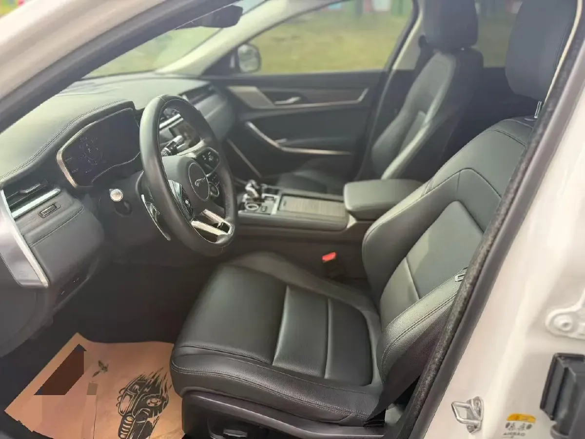 2021 Jaguar XFL 2.0T 200HP L4 8AT,autocango,china used car exporter,china ev exporter,chinese used car exporter,chinese used ev exporter