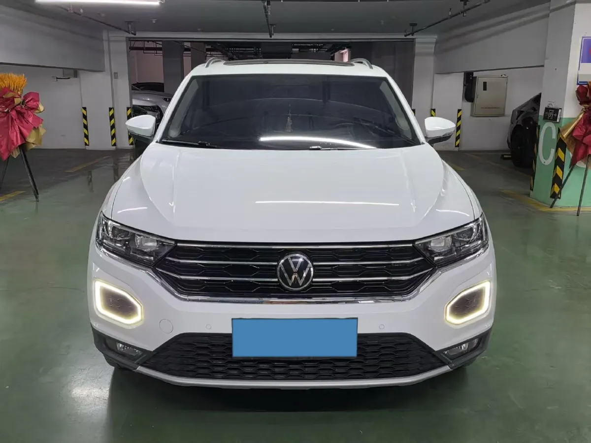 2022 Volkswagen T-Roc 1.4T 150HP L4 7DCT,autocango,china used car exporter,china ev exporter,chinese used car exporter,chinese used ev exporter