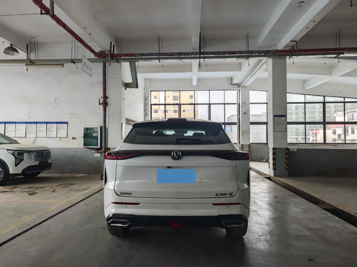2024 ChangAn UNI-Z 1.5L 98HP L4 E-CVT PHEV 18.4KWH,autocango,china used car exporter,china ev exporter,chinese used car exporter,chinese used ev exporter