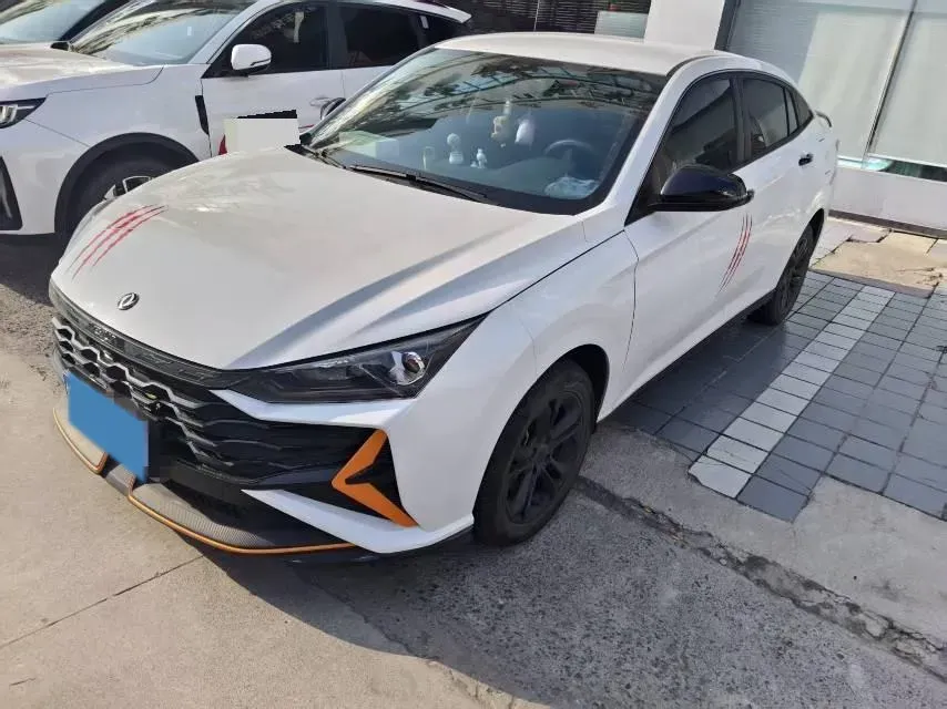 2024 DongFeng Aeolus YiXuan 1.5L 125HP L4 6DCT,autocango,china used car exporter,china ev exporter,chinese used car exporter,chinese used ev exporter