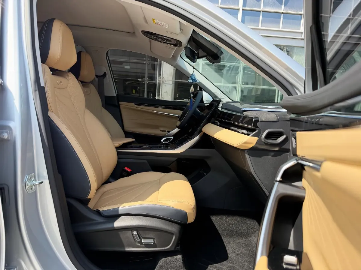 2024 Geely StarRay 1.5T 181HP L4 7DCT,autocango,china used car exporter,china ev exporter,chinese used car exporter,chinese used ev exporter